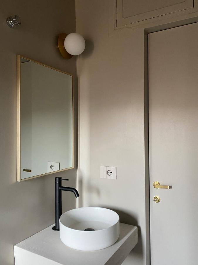 Appartamento Bilocale Di Design Con Vista In Crocetta Quadronno Milano Esterno foto