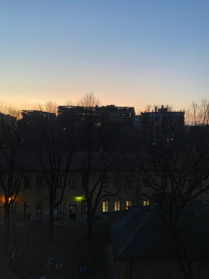 Appartamento Bilocale Di Design Con Vista In Crocetta Quadronno Milano Esterno foto